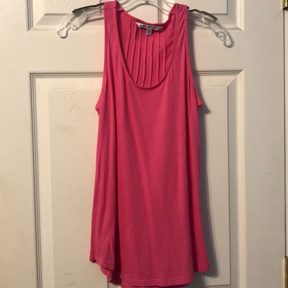 Southern Tide tank top- NWOT!